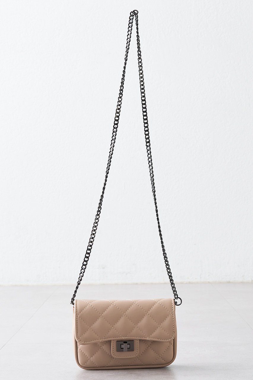 【ウィムガゼット/Whim Gazette】の【Hoaw.】チェーンミニバッグ 人気、トレンドファッション・服の通販 founy(ファニー) 　ファッション　Fashion　レディースファッション　Fashion for Women　バッグ　Bags　アクセサリー　Fashion Accessories　春　Spring　キルティング　Quilted, Quilting　クール　Cool, Chic　シューズ　Shoes, Footwear　チェーン　Chain, Chain Strap　チャーム　Charm, Pendant　ワンポイント　One Point, Statement Accent　おすすめ　Recommended / Our Picks　other-5|ID: prp329100004890965 ipo3291000000036556644