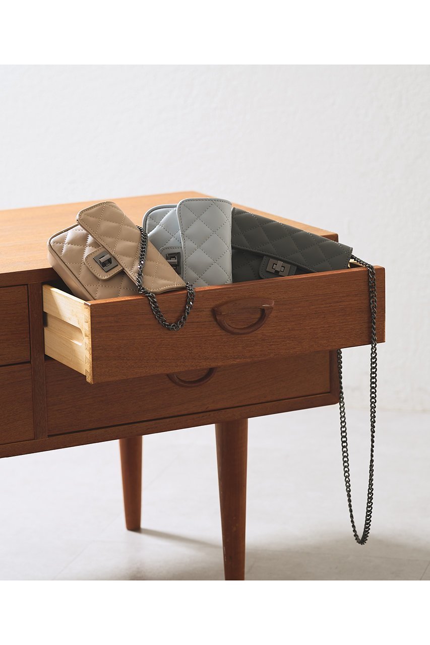 【ウィムガゼット/Whim Gazette】の【Hoaw.】チェーンミニバッグ 人気、トレンドファッション・服の通販 founy(ファニー) 　ファッション　Fashion　レディースファッション　Fashion for Women　バッグ　Bags　アクセサリー　Fashion Accessories　春　Spring　キルティング　Quilted, Quilting　クール　Cool, Chic　シューズ　Shoes, Footwear　チェーン　Chain, Chain Strap　チャーム　Charm, Pendant　ワンポイント　One Point, Statement Accent　おすすめ　Recommended / Our Picks　other-6|ID: prp329100004890965 ipo3291000000036556645