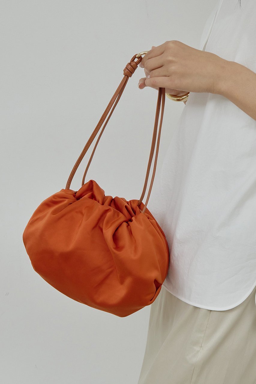 【ガリャルダガランテ/GALLARDAGALANTE】の【2.718】サテンドロストBAG インテリア・キッズ・メンズ・レディースファッション・服の通販 founy(ファニー) 　ファッション　Fashion　レディースファッション　Fashion for Women　バッグ　Bags　エレガント 上品　Elegant　サテン　Satin, Glossy Fabric　チェーン　Chain, Chain Strap　ラップ　Wrap, Wrap Design　再入荷　Restock / Back in Stock　オレンジ|ID: prp329100004891081 ipo3291000000036558224