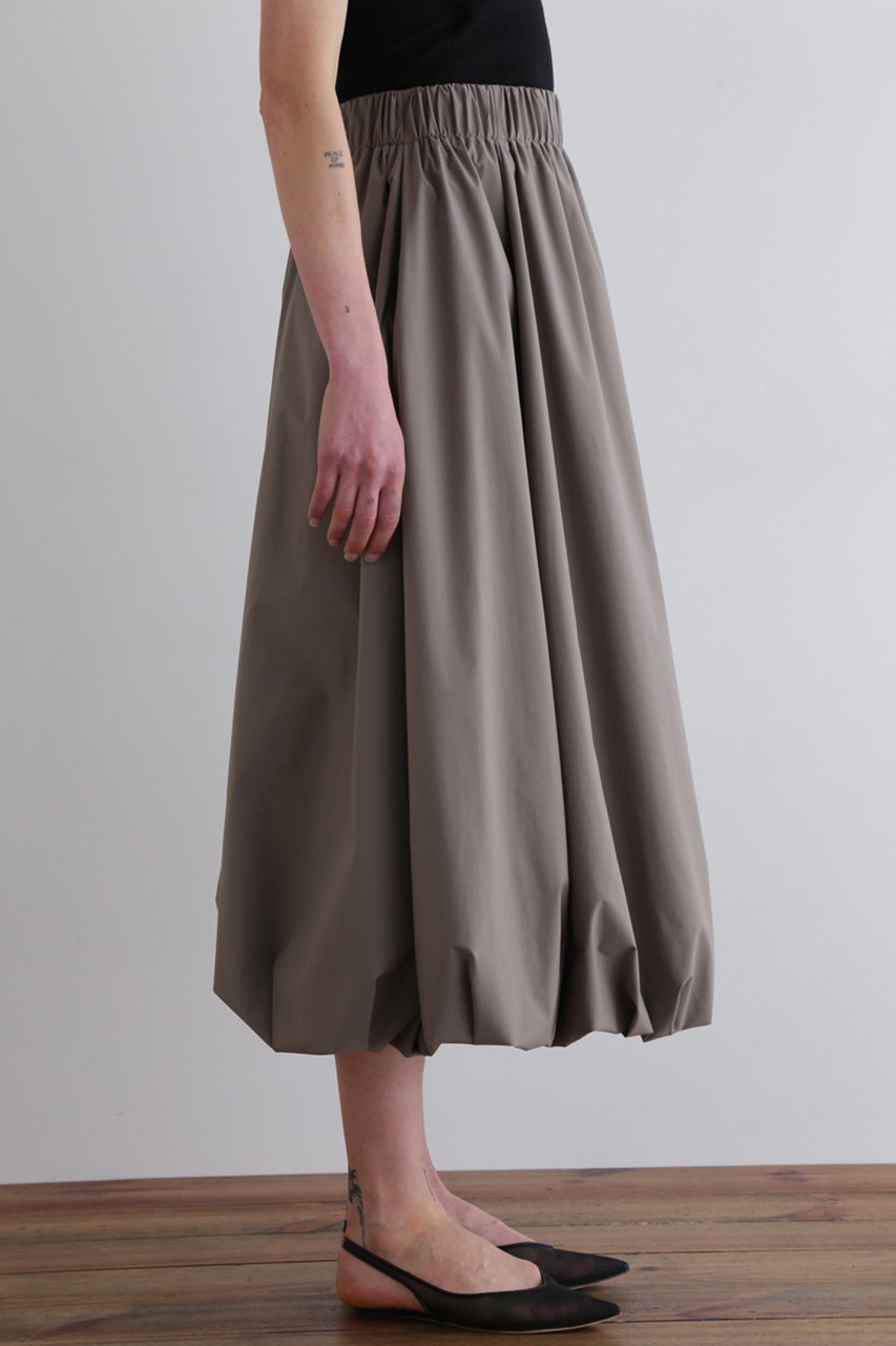 【ル フィル/LE PHIL】のSOLOTEXブロードスカート 大人の最旬トレンドファッション＆コーディネート founy(ファウニー) 　ファッション　Fashion　レディースファッション　Fashion for Women　スカート　Skirts　ロングスカート　Long Skirts / Maxi & Midi Skirts　トレンド　Trend, Trending Now　バルーン　Balloon, Balloon Silhouette　ブルゾン　Blouson, Bomber Jacket　ブロード　Broadcloth, Fine Cotton　ベーシック　Basic, Essential　モダン　Modern, Contemporary　ロング　Long, Long-Length　今季　This Season, Current Season　other-7|ID: prp329100004891468 ipo3291000000036563023