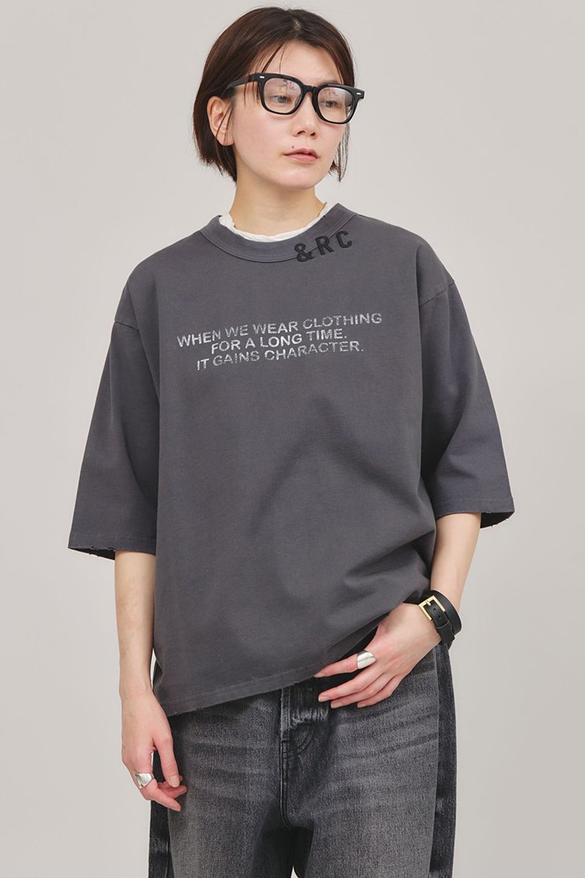 【カレンソロジー/Curensology】の【UNIVERSAL OVERALL】別注ショートスリーブTシャツ インテリア・キッズ・メンズ・レディースファッション・服の通販 founy(ファニー) 　ファッション　Fashion　レディースファッション　Fashion for Women　トップス・カットソー　Cut & Sew Tops　シャツ・ブラウス・オフィスカジュアル　Elegant Blouses & Button-Ups　ロングTシャツ・Tシャツ　Longline T-Shirts & Tees　カットソー・ベーシックTシャツ　Cut-and-Sewn Tops / Stretch Tees & Basics　クラッシュ　Distressed, Crashed Style　ショート　Short, Short Length　スペシャル　Special, Limited Edition　スリーブ　Sleeve, Long Sleeve / Short Sleeve　バランス　Balance, Style Balance　別注　Limited Edition, Custom Order　チャコール|ID: prp329100004891807 ipo3291000000036565407