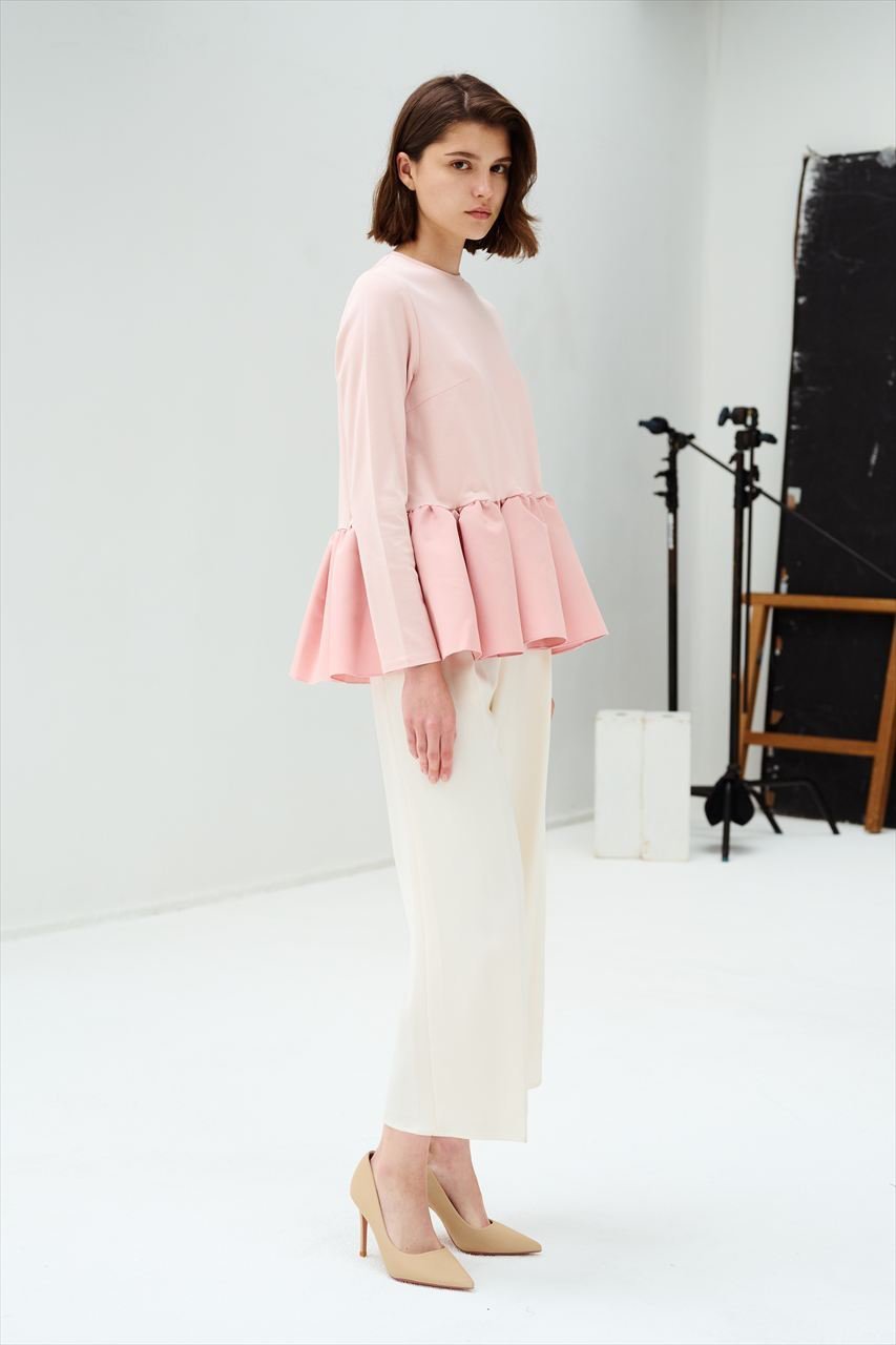 【アミカ/AMICA】のバレリーナロングTシャツ 人気、トレンドファッション・服の通販 founy(ファニー) 　ファッション　Fashion　レディースファッション　Fashion for Women　トップス・カットソー　Cut & Sew Tops　シャツ・ブラウス・オフィスカジュアル　Elegant Blouses & Button-Ups　ロングTシャツ・Tシャツ　Longline T-Shirts & Tees　カットソー・ベーシックTシャツ　Cut-and-Sewn Tops / Stretch Tees & Basics　おすすめ　Recommended / Our Picks　グログラン　Grosgrain, Grosgrain Ribbon　サテン　Satin, Glossy Fabric　スリーブ　Sleeve, Long Sleeve / Short Sleeve　バレエ　Ballet, Ballet Style　モダン　Modern, Contemporary　リラックス　Relax, Relaxed Fit　ロング　Long, Long-Length　人気　Popular, Best Seller　切替　Switching, Contrast Panel　other-6|ID: prp329100004891939 ipo3291000000036566593