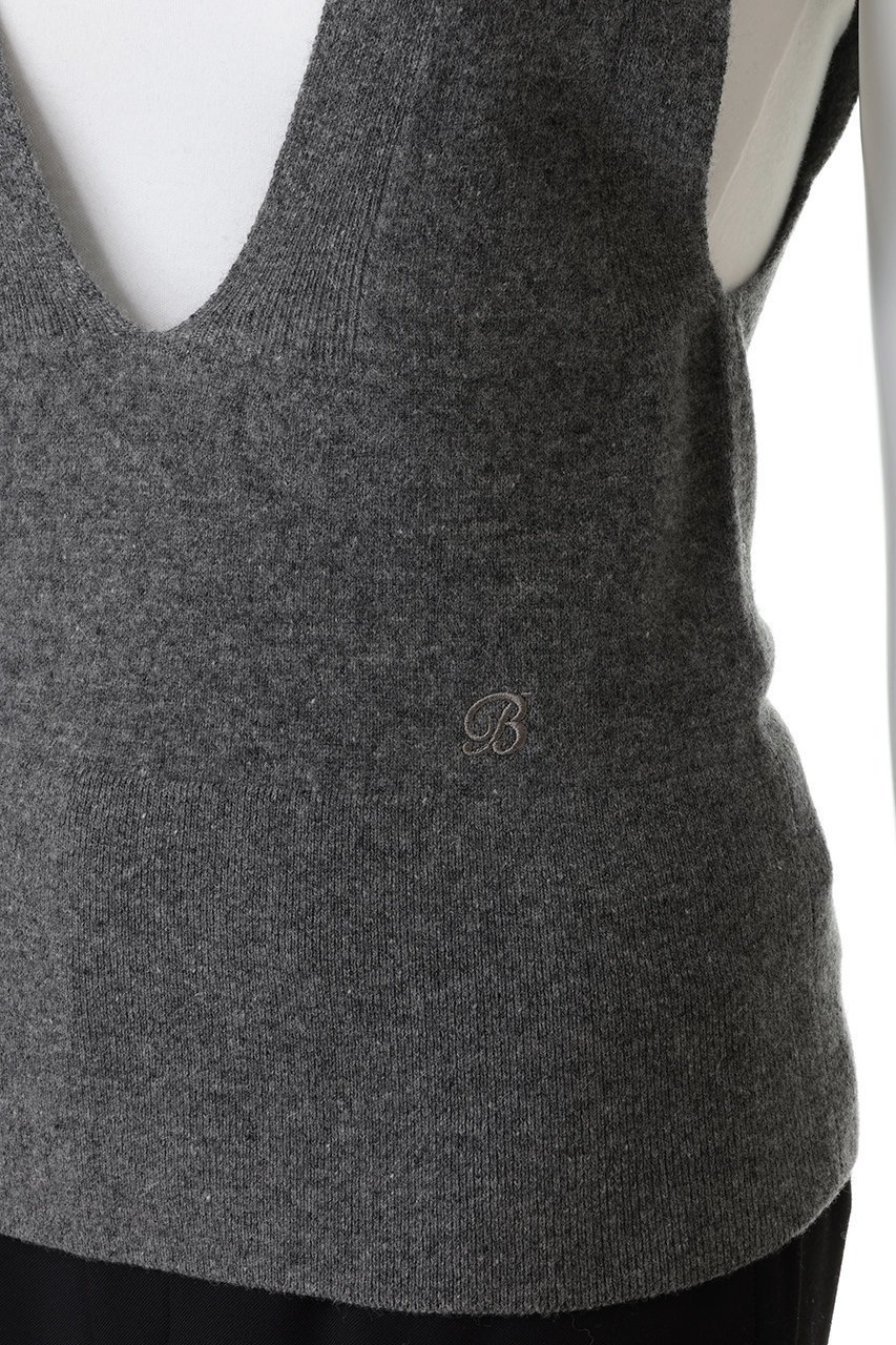 【マディソンブルー/MADISONBLUE】のDEEP V NECK VEST ディープVネックベスト 大人の最旬トレンドファッション＆コーディネート founy(ファウニー) 　ファッション　Fashion　レディースファッション　Fashion for Women　トップス・カットソー　Cut & Sew Tops　ニット　Knit Tops & Sweaters　カーディガン・羽織り　Layered Style Cardigans　ベスト&ジレ / 重ね着スタイル　Vests & Gilets　Vネックトップス　V-Neck Tops / V-Cut Neckline Shirts　カーディガン　Cardigan, Knitwear　スラックス　Slacks, Dress Pants　フォルム　Silhouette, Form　ベスト　Vest, Waistcoat　ワイド　Wide, Wide Fit　other-5|ID: prp329100004892064 ipo3291000000036567569