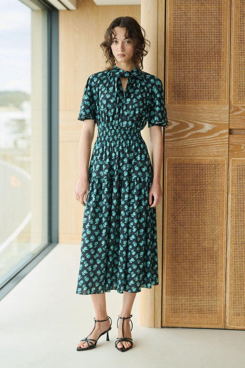 【コルコバード/CORCOVADO】のジャージーボウタイドレス 人気、トレンドファッション・服の通販 founy(ファニー) 　ファッション　Fashion　レディースファッション　Fashion for Women　ワンピース　Dresses　フォーマル・パーティードレス・結婚式用ドレス　Elegant & Casual Dresses　チュニック　Tunic Tops & Dresses　スリーブ　Sleeve, Long Sleeve / Short Sleeve　チュニック　Tunic, Long Top　パーティ　Party, Party Style　フィット　Fit, Slim Fit　フレア　Flare, Flared　プリント　Print, Printed Pattern　リボン　Ribbon, Bow　エレガント 上品　Elegant　other-6|ID: prp329100004892829 ipo3291000000036573656