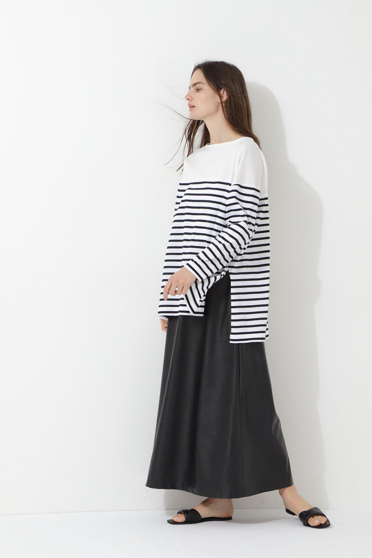 【ル フィル/LE PHIL】のビッグストライブT 人気、トレンドファッション・服の通販 founy(ファニー) ファッション Fashion レディースファッション Fashion for Women トップス・カットソー Cut & Sew Tops シャツ・ブラウス・オフィスカジュアル Elegant Blouses & Button-Ups ロングTシャツ・Tシャツ Longline T-Shirts & Tees カットソー・ベーシックTシャツ Cut-and-Sewn Tops / Stretch Tees & Basics スタンダード Standard, Basic スリット Slit, Slit Detail スリーブ Sleeve, Long Sleeve / Short Sleeve バランス Balance, Style Balance ボーダー Border, Stripe ロング Long, Long-Length 再入荷 Restock / Back in Stock other-5|ID: prp329100004892915 ipo3291000000036574362