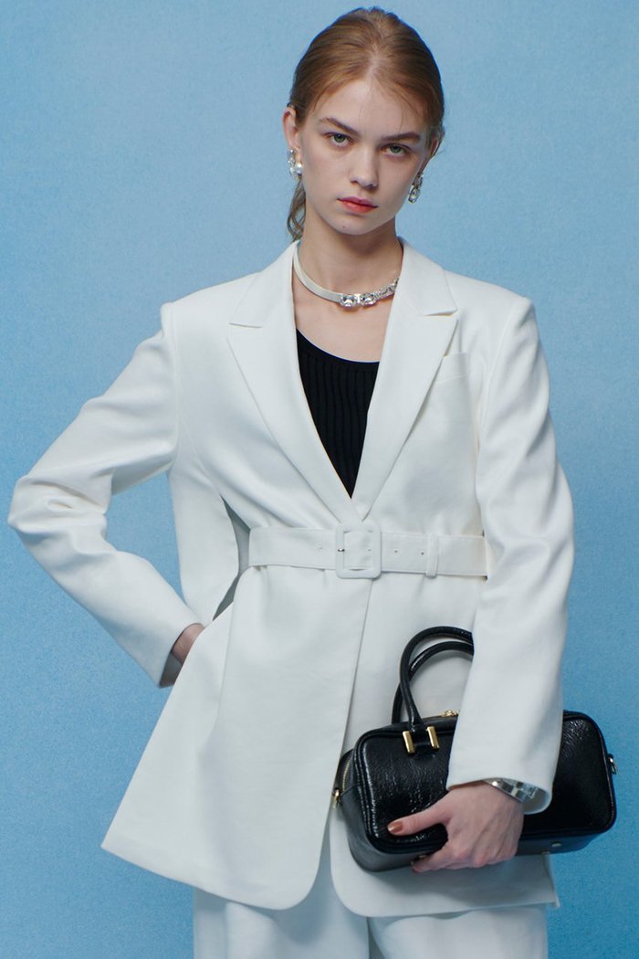 【アルアバイル/allureville】の【LOULOU WILLOUGHBY】NALYA リネンストレッチベルトジャケット インテリア・キッズ・メンズ・レディースファッション・服の通販 founy(ファニー) https://founy.com/ ファッション Fashion レディースファッション Fashion for Women アウター Coat / Outerwear Collection レディースジャケット・軽アウター Jackets ベルト&ウエストマーク Belts & Waist Accessories ジャケット Jacket, Outerwear スリット Slit, Slit Detail ファブリック Fabric, Textile ロング Long, Long-Length |ID: prp329100004893771 ipo3291000000036581262