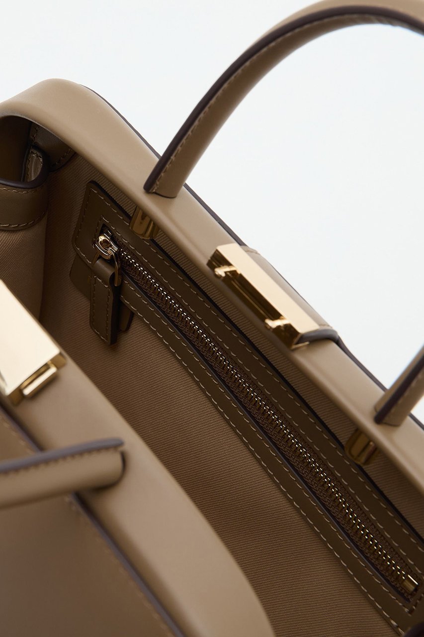 【マルティニーク/martinique】の【PUNTI】PLAIN PORTRAIT HAND バッグ 大人の最旬トレンドファッション＆コーディネート founy(ファウニー) 　ファッション　Fashion　レディースファッション　Fashion for Women　バッグ　Bags　イタリア　Italy　フォルム　Silhouette, Form　フォーマル　Formal, Dressy　フレーム　Frame, Outline　定番　Standard, Basic Item　other-6|ID: prp329100004893820 ipo3291000000036643719
