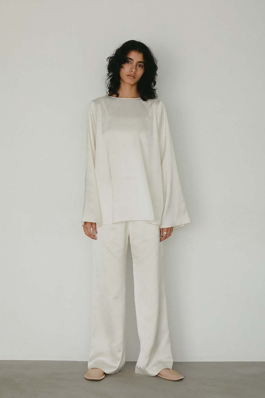 【ハー/HER.】のサテンフレアシルエットパンツ 人気、トレンドファッション・服の通販 founy(ファニー) ファッション Fashion レディースファッション Fashion for Women パンツ Pants & Trousers おすすめ Recommended / Our Picks サテン Satin, Glossy Fabric ストレート Straight, Straight Cut セットアップ Set-Up, Coordinated Outfit フレア Flare, Flared other-7|ID: prp329100004893847 ipo3291000000036581756