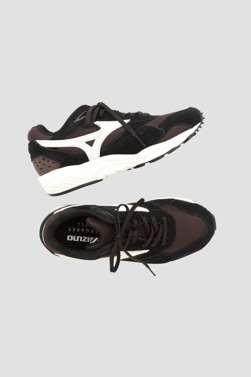 【マーガレットハウエル/MARGARET HOWELL】のMIZUNO TRAINING SHOES インテリア・キッズ・メンズ・レディースファッション・服の通販 founy(ファウニー) 　ファッション　Fashion　レディースファッション　Fashion for Women　インソール　Shoe Insole　クッション　Cushion, Throw Pillow　コレクション　Collection, Seasonal Line　シューズ　Shoes, Footwear　スニーカー　Sneakers, Trainers　スポーティ　Sporty, Casual Athletic　バランス　Balance, Style Balance　マーガレット　Marguerite, Daisy Pattern　メッシュ　Mesh, Net Fabric　エレガント 上品　Elegant　再入荷　Restock / Back in Stock　ブラウン|ID: prp329100004894087 ipo3291000000036583790