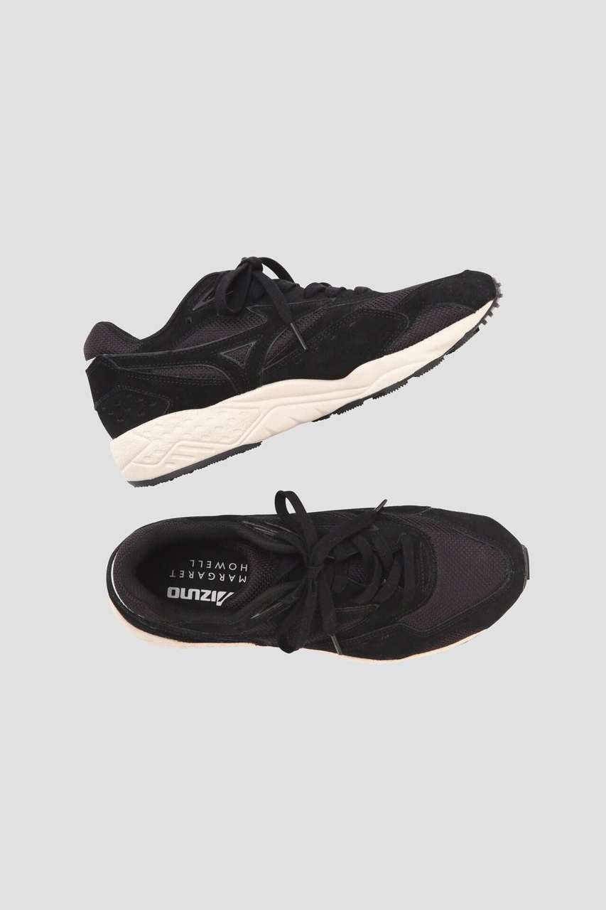 【マーガレットハウエル/MARGARET HOWELL】のMIZUNO TRAINING SHOES 大人の最旬トレンドファッション＆コーディネート founy(ファウニー) 　ファッション　Fashion　レディースファッション　Fashion for Women　インソール　Shoe Insole　クッション　Cushion, Throw Pillow　グラデーション　Gradient, Ombre　コレクション　Collection, Seasonal Line　シューズ　Shoes, Footwear　スニーカー　Sneakers, Trainers　バランス　Balance, Style Balance　マーガレット　Marguerite, Daisy Pattern　メッシュ　Mesh, Net Fabric　モダン　Modern, Contemporary　レース　Lace, Lace Fabric　再入荷　Restock / Back in Stock　 other-1|ID: prp329100004894088 ipo3291000000036895393