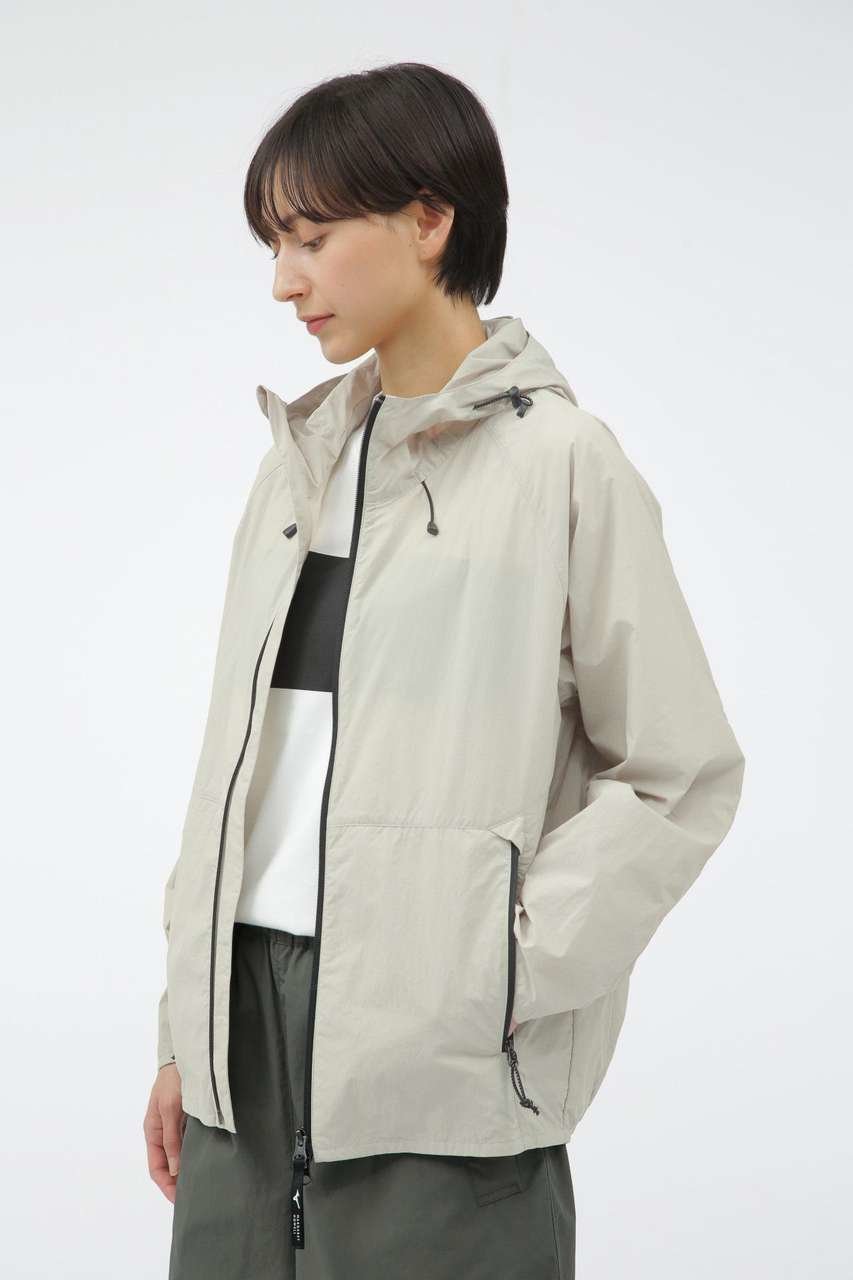 【マーガレットハウエル/MARGARET HOWELL】のLIGHTWEIGHT NYLON POPLIN BLOUSON インテリア・キッズ・メンズ・レディースファッション・服の通販 founy(ファニー) ファッション Fashion レディースファッション Fashion for Women アウター Coat / Outerwear Collection レディースジャケット・軽アウター Jackets ブルゾンジャケット・スポーティアウター Blouson Jackets コレクション Collection, Seasonal Line ジャケット Jacket, Outerwear バランス Balance, Style Balance ブルゾン Blouson, Bomber Jacket ポケット Pocket, Pocket Detail マーガレット Marguerite, Daisy Pattern モダン Modern, Contemporary リラックス Relax, Relaxed Fit 軽量 Lightweight, Ultra Light ベージュ|ID: prp329100004894089 ipo3291000000036583817