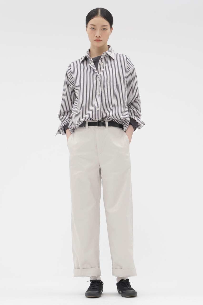 【マーガレットハウエル/MARGARET HOWELL】のBASIC CHINO TROUSERS インテリア・キッズ・メンズ・レディースファッション・服の通販 founy(ファウニー) 　ファッション　Fashion　レディースファッション　Fashion for Women　パンツ　Pants & Trousers　なめらか　Smooth, Silky Texture　ストレート　Straight, Straight Cut　バランス　Balance, Style Balance　フィット　Fit, Slim Fit　ベーシック　Basic, Essential　エレガント 上品　Elegant　ホワイト|ID: prp329100004894096 ipo3291000000036895535