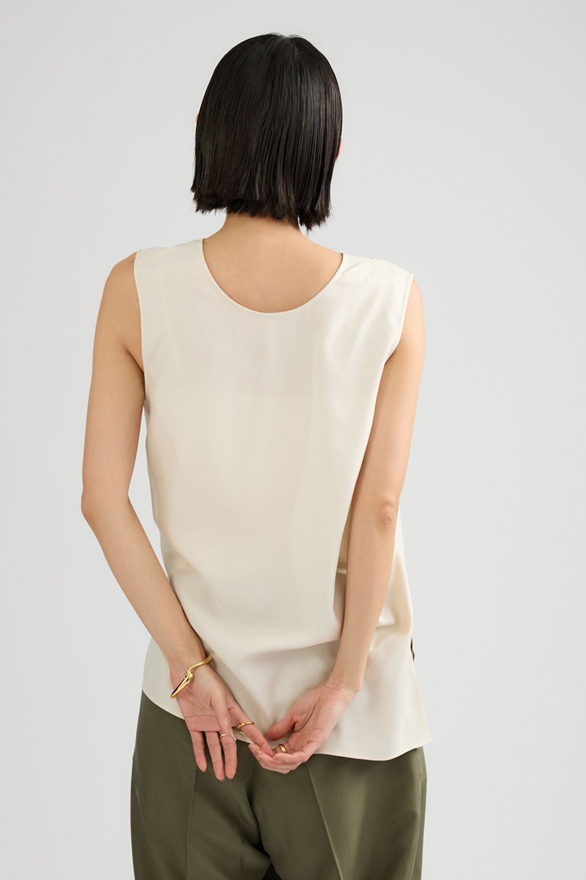 【カオス/Chaos】のソワーブラウス 大人の最旬トレンドファッション＆コーディネート founy(ファウニー) 　ファッション　Fashion　レディースファッション　Fashion for Women　トップス・カットソー　Cut & Sew Tops　キャミソール&ノースリーブ　Camisoles & Sleeveless Tops　シャツ・ブラウス・オフィスカジュアル　Elegant Blouses & Button-Ups　アシンメトリー　Asymmetrical Style　シルク　Silk, 100% Silk　ジャケット　Jacket, Outerwear　スリット　Slit, Slit Detail　ドレープ　Drape, Draping Fabric　ノースリーブ　Sleeveless, No-Sleeve　ブルゾン　Blouson, Bomber Jacket　other-4|ID: prp329100004894377 ipo3291000000036876894