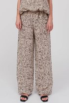 【ドメル/DOMELLE】のバンピープリントパンツ 人気、トレンドファッション・服の通販 founy(ファニー) ファッション Fashion レディースファッション Fashion for Women パンツ Pants & Trousers おすすめ Recommended / Our Picks オーガニック Organic Cotton サマー Summer, Summer Style ストレート Straight, Straight Cut セットアップ Set-Up, Coordinated Outfit プリント Print, Printed Pattern ポケット Pocket, Pocket Detail モダン Modern, Contemporary リネン Linen, Linen Fabric リラックス Relax, Relaxed Fit ワイド Wide, Wide Fit 夏 Summer 新作・新入荷 New Arrivals / New In thumbnail ベージュ|ID: prp329100004894529 ipo3291000000036588002