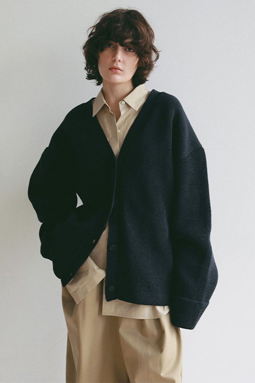 【エトレトウキョウ/ETRE TOKYO】のダブルフェイスVネックニットカーディガン インテリア・キッズ・メンズ・レディースファッション・服の通販 founy(ファニー) 　ファッション　Fashion　レディースファッション　Fashion for Women　トップス・カットソー　Cut & Sew Tops　ニット　Knit Tops & Sweaters　カーディガン・羽織り　Layered Style Cardigans　Vネックトップス　V-Neck Tops / V-Cut Neckline Shirts　カーディガン　Cardigan, Knitwear　ジャケット　Jacket, Outerwear　スラックス　Slacks, Dress Pants　ダブル　Double, Double-Breasted　バランス　Balance, Style Balance　フェイス　Face, Facial Design　フォルム　Silhouette, Form　リラックス　Relax, Relaxed Fit　ワイド　Wide, Wide Fit　ネイビー|ID: prp329100004894700 ipo3291000000036589685