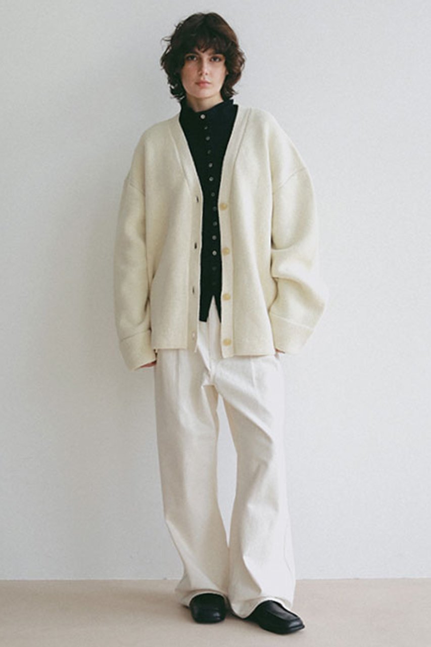 【エトレトウキョウ/ETRE TOKYO】のダブルフェイスVネックニットカーディガン 人気、トレンドファッション・服の通販 founy(ファニー) 　ファッション　Fashion　レディースファッション　Fashion for Women　トップス・カットソー　Cut & Sew Tops　ニット　Knit Tops & Sweaters　カーディガン・羽織り　Layered Style Cardigans　Vネックトップス　V-Neck Tops / V-Cut Neckline Shirts　カーディガン　Cardigan, Knitwear　ジャケット　Jacket, Outerwear　スラックス　Slacks, Dress Pants　ダブル　Double, Double-Breasted　バランス　Balance, Style Balance　フェイス　Face, Facial Design　フォルム　Silhouette, Form　リラックス　Relax, Relaxed Fit　ワイド　Wide, Wide Fit　other-5|ID: prp329100004894700 ipo3291000000036615315