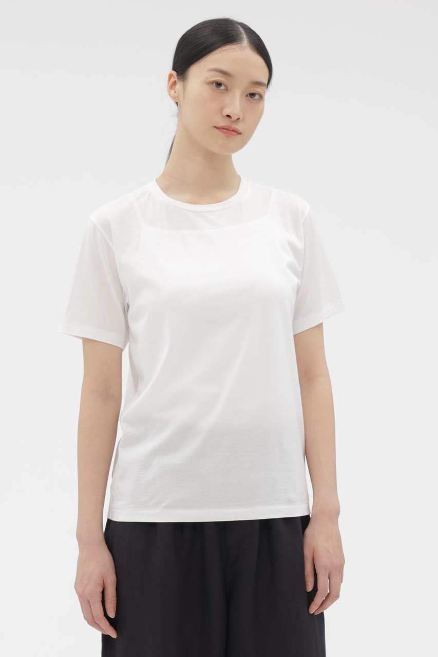 【マーガレットハウエル/MARGARET HOWELL】のSUPERFINE COTTON JERSEY TOP インテリア・キッズ・メンズ・レディースファッション・服の通販 founy(ファニー) 　ファッション　Fashion　レディースファッション　Fashion for Women　トップス・カットソー　Cut & Sew Tops　シャツ・ブラウス・オフィスカジュアル　Elegant Blouses & Button-Ups　ロングTシャツ・Tシャツ　Longline T-Shirts & Tees　カットソー・ベーシックTシャツ　Cut-and-Sewn Tops / Stretch Tees & Basics　なめらか　Smooth, Silky Texture　ショート　Short, Short Length　シンプル　Simple, Minimal　スリーブ　Sleeve, Long Sleeve / Short Sleeve　フィット　Fit, Slim Fit　ベーシック　Basic, Essential　リラックス　Relax, Relaxed Fit　新作・新入荷　New Arrivals / New In　ホワイト|ID: prp329100004894790 ipo3291000000036590648