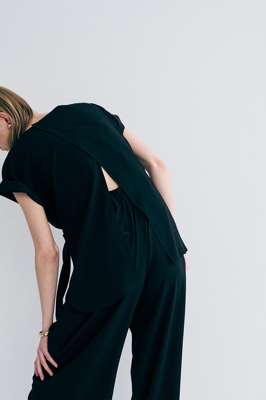 【アンクレイヴ/uncrave】のバックサテンジョーゼット オールインワン 人気、トレンドファッション・服の通販 founy(ファニー) 　ファッション　Fashion　レディースファッション　Fashion for Women　パンツ　Pants & Trousers　バッグ　Bags　オケージョン　Occasion Wear　サテン　Satin, Glossy Fabric　ストレッチ　Stretch, Stretchy Fabric　セットアップ　Set-Up, Coordinated Outfit　ドレープ　Drape, Draping Fabric　フレア　Flare, Flared　ワイド　Wide, Wide Fit　吸水　Absorbent, Quick-Dry　other-8|ID: prp329100004895275 ipo3291000000036595979