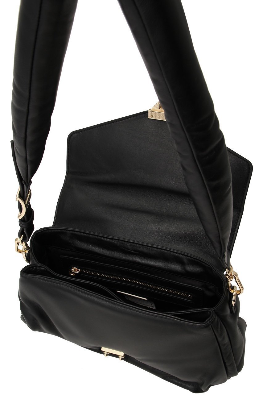 【メゾン ミハラヤスヒロ/Maison MIHARA YASUHIRO】の【UNISEX】PUKER puffer ゴールドバックル 2WAY ショルダーバッグ 人気、トレンドファッション・服の通販 founy(ファニー) ファッション Fashion レディースファッション Fashion for Women バッグ Bags ユニセックス Unisex, Genderless オケージョン Occasion Wear ラップ Wrap, Wrap Design エレガント 上品 Elegant other-5|ID: prp329100004895389 ipo3291000000036596948