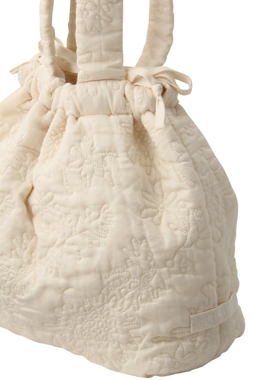 【プリスティン/PRISTINE】のフラワーキルトバッグ 人気、トレンドファッション・服の通販 founy(ファニー) 　ファッション　Fashion　レディースファッション　Fashion for Women　バッグ　Bags　なめらか　Smooth, Silky Texture　キルト　Quilt, Quilted Fabric　ファブリック　Fabric, Textile　フェミニン　Feminine, Girly　フォルム　Silhouette, Form　フラワー　Flower, Floral　エレガント 上品　Elegant　other-4|ID: prp329100004895435 ipo3291000000036597581