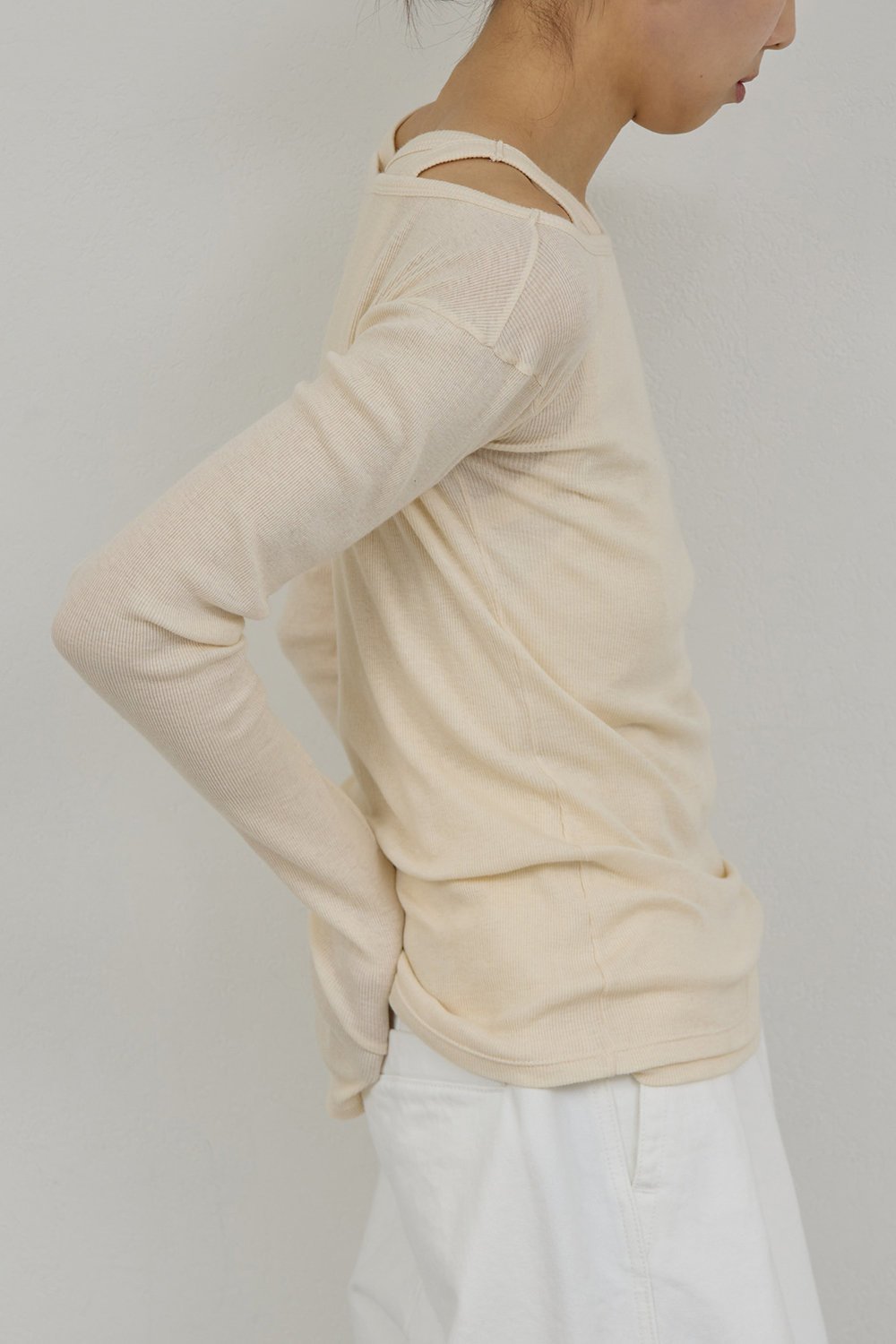 【ガリャルダガランテ/GALLARDAGALANTE】の【PEAS】ガーゼテレコプルオーバー 人気、トレンドファッション・服の通販 founy(ファニー) ファッション Fashion レディースファッション Fashion for Women トップス・カットソー Cut & Sew Tops シャツ・ブラウス・オフィスカジュアル Elegant Blouses & Button-Ups ロングTシャツ・Tシャツ Longline T-Shirts & Tees カジュアルプルオーバー・ニットトップス Pullovers & Knit Tops / Casual Pullovers カットソー・ベーシックTシャツ Cut-and-Sewn Tops / Stretch Tees & Basics おすすめ Recommended / Our Picks インナー Innerwear シアー Sheer, See-Through ショルダー Shoulder, Shoulder Strap スリーブ Sleeve, Long Sleeve / Short Sleeve タンク Tank Top, Sleeveless Top テレコ Ribbed, Rib Stitch ロング Long, Long-Length 人気 Popular, Best Seller other-7|ID: prp329100004895441 ipo3291000000036597666