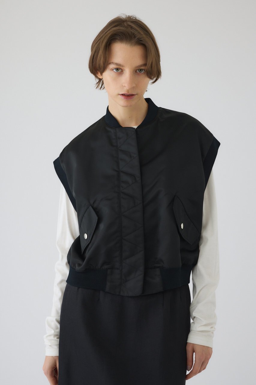 【リムアーク/RIM.ARK】のShort MA-1 vest/ベスト 大人の最旬トレンドファッション＆コーディネート founy(ファウニー) 　ファッション　Fashion　レディースファッション　Fashion for Women　アウター　Coat / Outerwear Collection　レディースジャケット・軽アウター　Jackets　MA-1ジャケット　MA-1 Bomber Jackets / Flight Jackets　イタリア　Italy　インナー　Innerwear　サテン　Satin, Glossy Fabric　ショート　Short, Short Length　ジャケット　Jacket, Outerwear　トレンド　Trend, Trending Now　バランス　Balance, Style Balance　ベスト　Vest, Waistcoat　ラグジュアリー　Luxury, Elegant　ロング　Long, Long-Length　冬　Winter / This Winter　エレガント 上品　Elegant　 other-1|ID: prp329100004895492 ipo3291000000036729355