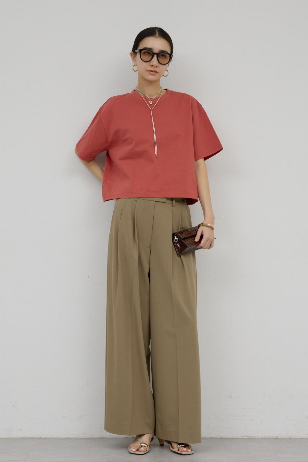 【ガリャルダガランテ/GALLARDAGALANTE】の(手洗い可)梳毛タックワイドパンツ 人気、トレンドファッション・服の通販 founy(ファニー) 　ファッション　Fashion　レディースファッション　Fashion for Women　パンツ　Pants & Trousers　シンプル　Simple, Minimal　ダブル　Double, Double-Breasted　トレンド　Trend, Trending Now　フィット　Fit, Slim Fit　other-8|ID: prp329100004895593 ipo3291000000036598951