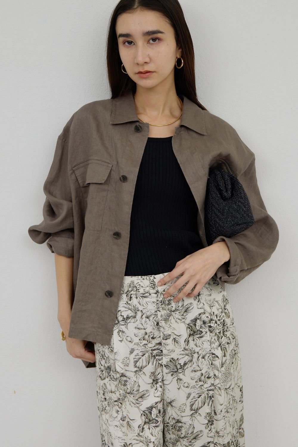 【ガリャルダガランテ/GALLARDAGALANTE】のリネンミリタリーシャツブルゾン インテリア・キッズ・メンズ・レディースファッション・服の通販 founy(ファニー) 　ファッション　Fashion　レディースファッション　Fashion for Women　アウター　Coat / Outerwear Collection　レディースジャケット・軽アウター　Jackets　ブルゾンジャケット・スポーティアウター　Blouson Jackets　エレガント 上品　Elegant　ジャケット　Jacket, Outerwear　ブルゾン　Blouson, Bomber Jacket　ポケット　Pocket, Pocket Detail　ミリタリー　Military, Army Style　リネン　Linen, Linen Fabric　羽織　Haori, Light Jacket　カーキ|ID: prp329100004895595 ipo3291000000036894610