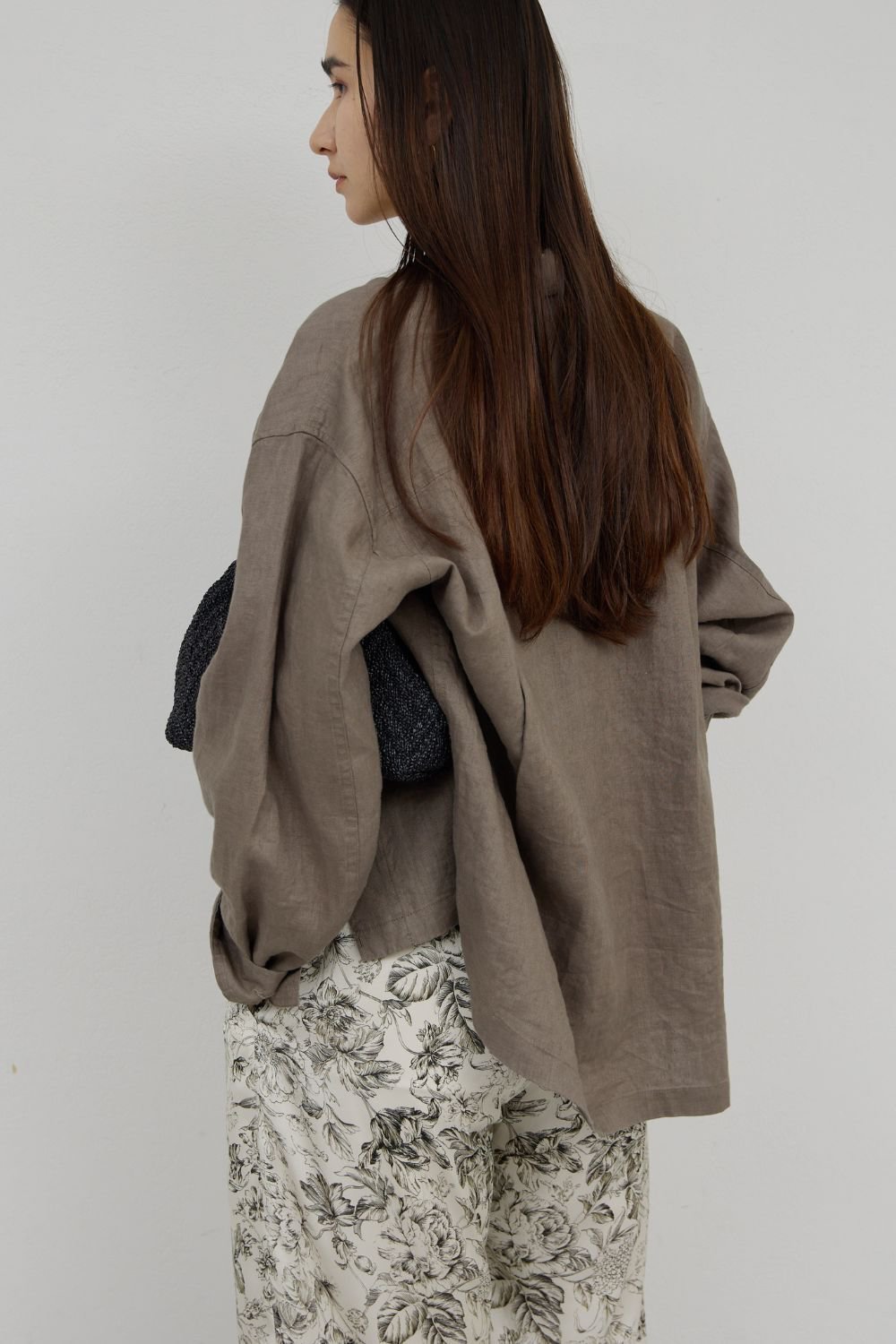 【ガリャルダガランテ/GALLARDAGALANTE】のリネンミリタリーシャツブルゾン 人気、トレンドファッション・服の通販 founy(ファニー) 　ファッション　Fashion　レディースファッション　Fashion for Women　アウター　Coat / Outerwear Collection　レディースジャケット・軽アウター　Jackets　ブルゾンジャケット・スポーティアウター　Blouson Jackets　エレガント 上品　Elegant　ジャケット　Jacket, Outerwear　ブルゾン　Blouson, Bomber Jacket　ポケット　Pocket, Pocket Detail　ミリタリー　Military, Army Style　リネン　Linen, Linen Fabric　羽織　Haori, Light Jacket　other-6|ID: prp329100004895595 ipo3291000000036894618