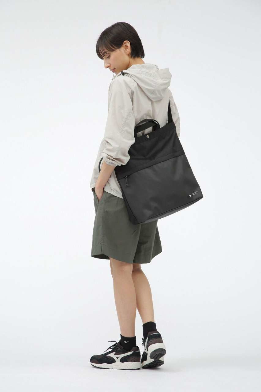 【マーガレットハウエル/MARGARET HOWELL】のRECYCLE POLYESTER CANVAS 大人の最旬トレンドファッション＆コーディネート founy(ファウニー) 　ファッション　Fashion　レディースファッション　Fashion for Women　バッグ　Bags　コレクション　Collection, Seasonal Line　コーティング　Coating, Coated Finish　バランス　Balance, Style Balance　ポケット　Pocket, Pocket Detail　マーガレット　Marguerite, Daisy Pattern　other-2|ID: prp329100004895617 ipo3291000000036895314