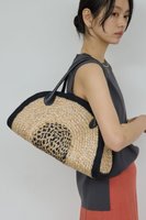 【ガリャルダガランテ/GALLARDAGALANTE】の【Jhuri Shate】ハーフサークルバッグ/L 人気、トレンドファッション・服の通販 founy(ファニー) ファッション Fashion レディースファッション Fashion for Women バッグ Bags キャップ&ハット Hats & Caps ジュート Jute, Natural Fiber ネップ Nepp, Slub Yarn ハンド Hand, Handmade ポケット Pocket, Pocket Detail 旅行 Travel エレガント 上品 Elegant 新作・新入荷 New Arrivals / New In |ID:prp329100004895656