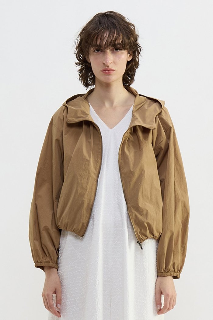 【プレインピープル/PLAIN PEOPLE】のコットンナイロンワッシャーバルーンフーディーブルゾン インテリア・キッズ・メンズ・レディースファッション・服の通販 founy(ファニー) https://founy.com/ ファッション Fashion レディースファッション Fashion for Women アウター Coat / Outerwear Collection レディースジャケット・軽アウター Jackets ブルゾンジャケット・スポーティアウター Blouson Jackets シンプル Simple, Minimal ジャケット Jacket, Outerwear タイプライター Typewriter Fabric, Crisp Cotton タンブラー Tumbler, Travel Mug バルーン Balloon, Balloon Silhouette ブルゾン Blouson, Bomber Jacket ワッシャー Washer, Crinkled Finish 旅行 Travel |ID: prp329100004895663 ipo3291000000036599638