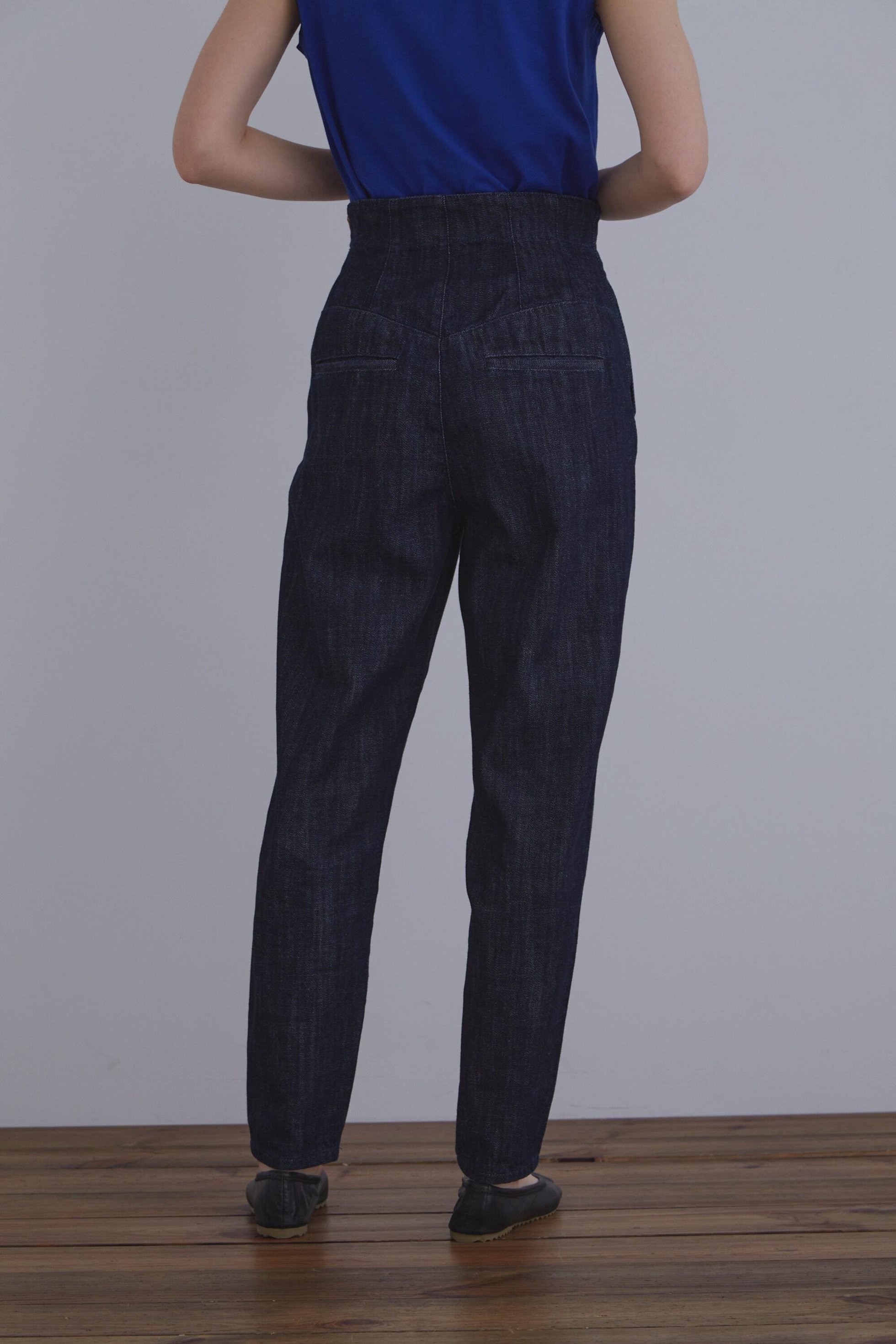 【ル フィル/LE PHIL】の《LE PHIL》ルーズデニムパンツ 人気、トレンドファッション・服の通販 founy(ファニー) ファッション Fashion レディースファッション Fashion for Women パンツ Pants & Trousers デニムパンツ・ジーンズ・美脚デニム Denim Jeans & Pants インディゴ Indigo Denim コクーン Cocoon, Cocoon Silhouette スタンダード Standard, Basic テーパード Tapered, Tapered Pants デニム Denim, Jeans Material フォルム Silhouette, Form 春 Spring other-6|ID: prp329100004895674 ipo3291000000036599738