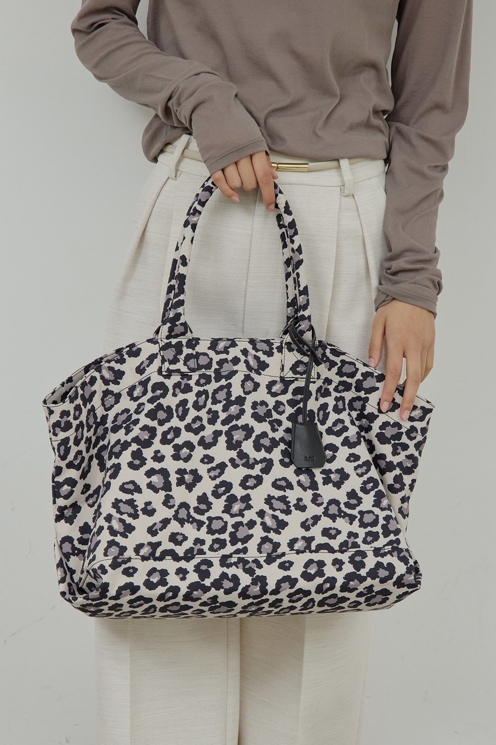 【ガリャルダガランテ/GALLARDAGALANTE】の【2.718】プリントトート 人気、トレンドファッション・服の通販 founy(ファニー) ファッション Fashion レディースファッション Fashion for Women バッグ Bags アニマル Animal Print シンプル Simple, Minimal トレンド Trend, Trending Now ビッグ Big, Oversized 新作・新入荷 New Arrivals / New In other-3|ID: prp329100004895685 ipo3291000000036599825