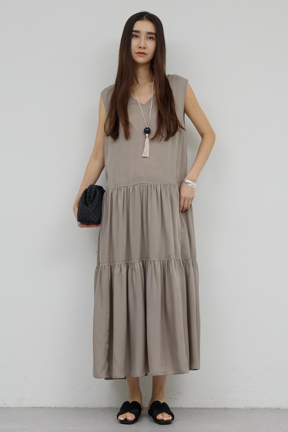 【ガリャルダガランテ/GALLARDAGALANTE】のティアードノースリワンピース 人気、トレンドファッション・服の通販 founy(ファニー) 　ファッション　Fashion　レディースファッション　Fashion for Women　ワンピース　Dresses　チュニック　Tunic Tops & Dresses　チュニック　Tunic, Long Top　ティアードワンピース　Tiered Dress, Flared Dress　ドレープ　Drape, Draping Fabric　ノースリーブ　Sleeveless, No-Sleeve　ロング　Long, Long-Length　other-2|ID: prp329100004895701 ipo3291000000036599990