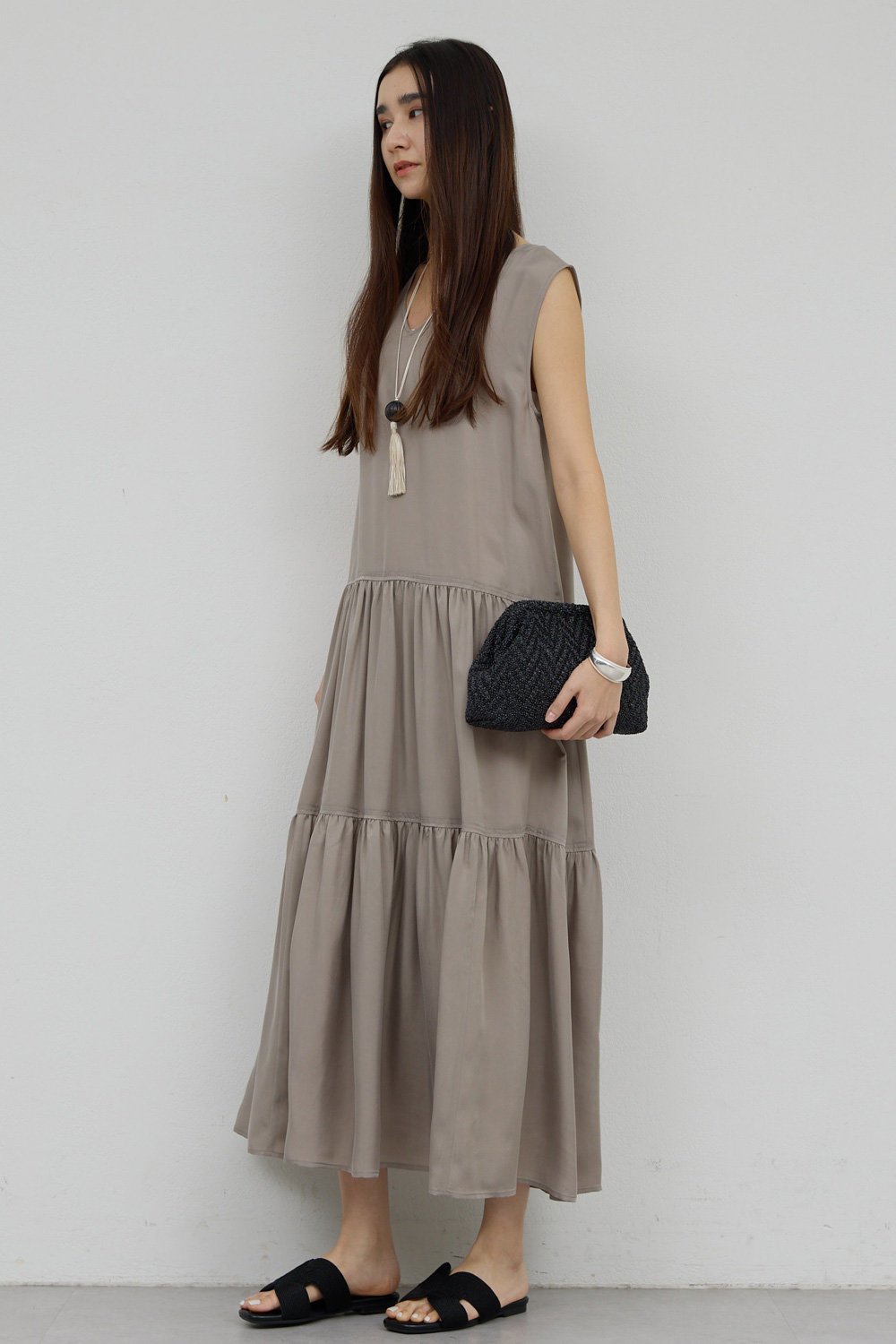 【ガリャルダガランテ/GALLARDAGALANTE】のティアードノースリワンピース 人気、トレンドファッション・服の通販 founy(ファニー) 　ファッション　Fashion　レディースファッション　Fashion for Women　ワンピース　Dresses　チュニック　Tunic Tops & Dresses　チュニック　Tunic, Long Top　ティアードワンピース　Tiered Dress, Flared Dress　ドレープ　Drape, Draping Fabric　ノースリーブ　Sleeveless, No-Sleeve　ロング　Long, Long-Length　other-3|ID: prp329100004895701 ipo3291000000036599993