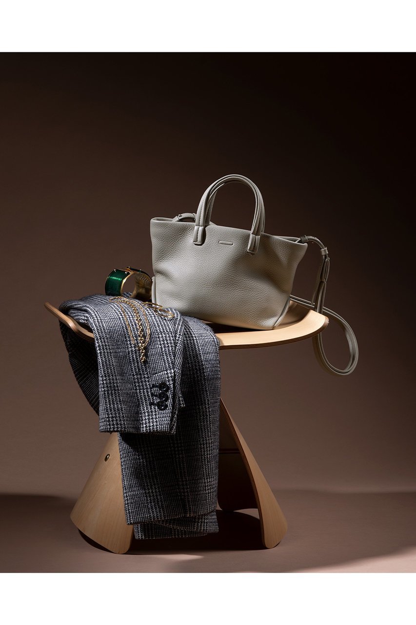 【オブジェクツアイオー/objcts.io】のエッセンシャル デイリーレザートート ミニ 人気、トレンドファッション・服の通販 founy(ファニー) 　ファッション　Fashion　レディースファッション　Fashion for Women　バッグ　Bags　ユニセックス　Unisex, Genderless　クッション　Cushion, Throw Pillow　ベーシック　Basic, Essential　エレガント 上品　Elegant　other-2|ID: prp329100004895980 ipo3291000000036605071