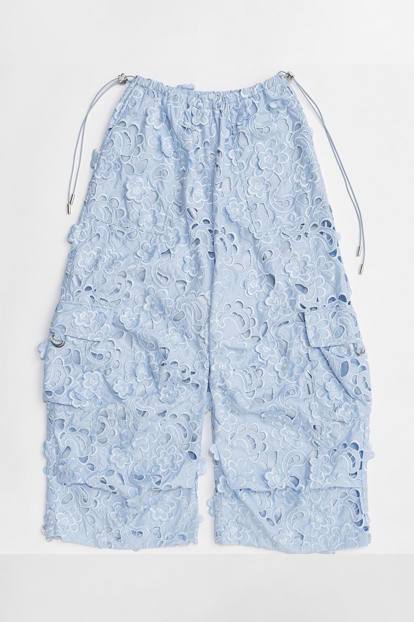 【メゾンスペシャル/MAISON SPECIAL】のCut-Off Flower Pants/カットオフフラワースノーパンツ インテリア・キッズ・メンズ・レディースファッション・服の通販 founy(ファニー) ファッション Fashion レディースファッション Fashion for Women パンツ Pants & Trousers カーゴパンツ Cargo Pants, Utility Pants スポーティ Sporty, Casual Athletic バルーン Balloon, Balloon Silhouette フェミニン Feminine, Girly フラワー Flower, Floral モチーフ Motif, Design Theme 別注 Limited Edition, Custom Order BLU(ブルー)|ID: prp329100004896006 ipo3291000000036605526