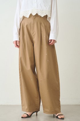 【ウィムガゼット/Whim Gazette】のペイントタックチノパンツ 人気、トレンドファッション・服の通販 founy(ファニー) ファッション Fashion レディースファッション Fashion for Women パンツ Pants & Trousers おすすめ Recommended / Our Picks シンプル Simple, Minimal バランス Balance, Style Balance フランス France, French フロント Front, Front Design ルーズ Loose, Oversized ワイド Wide, Wide Fit 再入荷 Restock / Back in Stock |ID:prp329100004896015