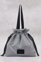 【ランバン オン ブルー/LANVIN en Bleu】のラメグログランギャザーバッグ 人気、トレンドファッション・服の通販 founy(ファニー) ファッション Fashion レディースファッション Fashion for Women バッグ Bags おすすめ Recommended / Our Picks ギャザー Gathered, Ruffled ドレープ Drape, Draping Fabric ポケット Pocket, Pocket Detail 巾着 Drawstring Bag, Kinchaku 新作・新入荷 New Arrivals / New In thumbnail シルバー|ID: prp329100004896071 ipo3291000000036606400