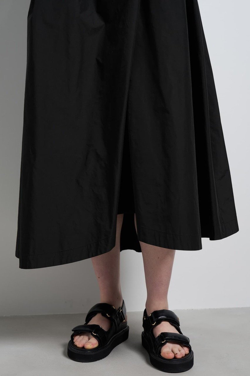 【ランバン オン ブルー/LANVIN en Bleu】のメモリータフタ2WAYスカート 人気、トレンドファッション・服の通販 founy(ファニー) 　ファッション　Fashion　レディースファッション　Fashion for Women　スカート　Skirts　ロングスカート　Long Skirts / Maxi & Midi Skirts　シャンブレー　Chambray, Denim-Like Fabric　シルク　Silk, 100% Silk　タフタ　Taffeta, Structured Fabric　ドレープ　Drape, Draping Fabric　ファブリック　Fabric, Textile　フロント　Front, Front Design　ロング　Long, Long-Length　エレガント 上品　Elegant　新作・新入荷　New Arrivals / New In　other-5|ID: prp329100004896091 ipo3291000000036606656