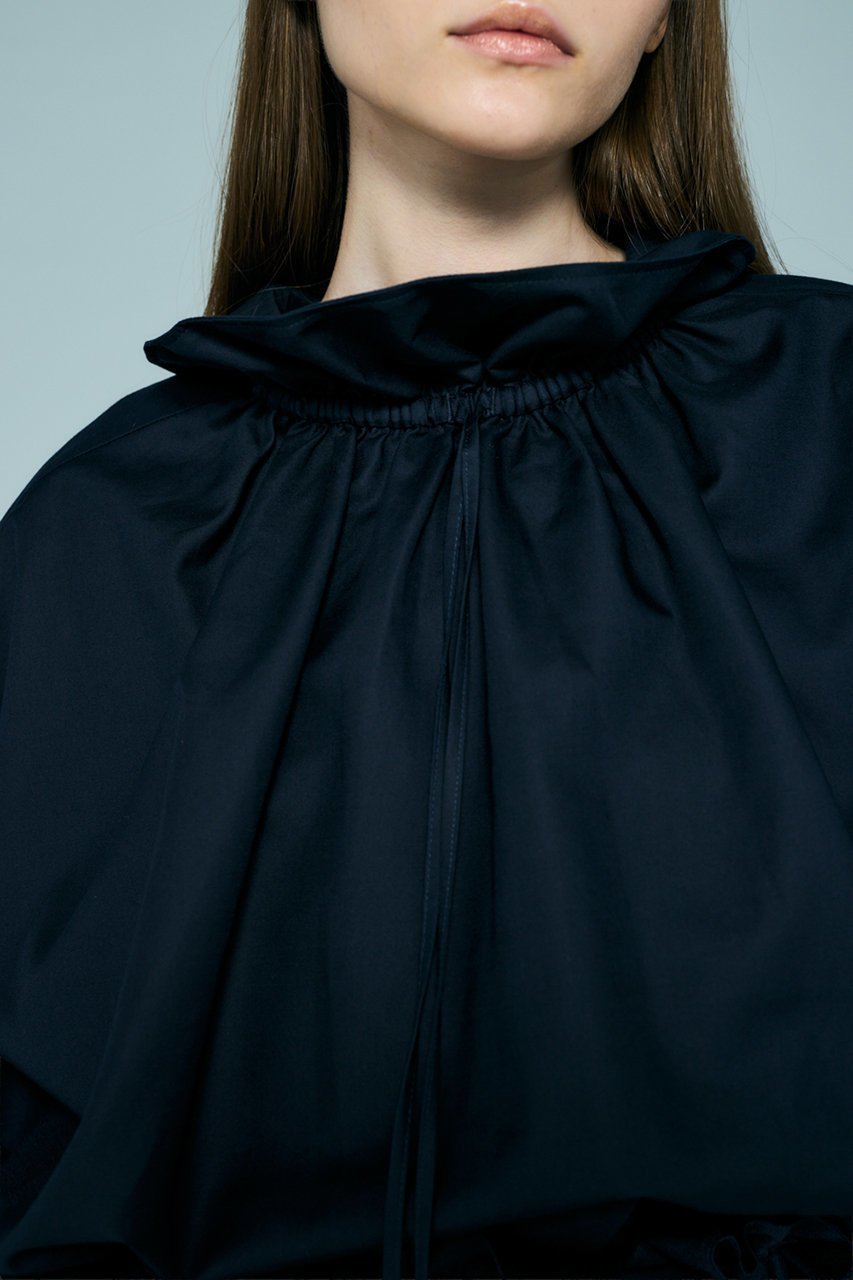 【エンフォルド/ENFOLD】の【4/1 12:00販売開始】HIGH-NECK BLOUSE 人気、トレンドファッション・服の通販 founy(ファニー) 　ファッション　Fashion　レディースファッション　Fashion for Women　トップス・カットソー　Cut & Sew Tops　シャツ・ブラウス・オフィスカジュアル　Elegant Blouses & Button-Ups　エレガント 上品　Elegant　ギャザー　Gathered, Ruffled　ショート　Short, Short Length　シンプル　Simple, Minimal　スクエア　Square, Square Shape　スピンドル　Spindle, Drawcord　スリット　Slit, Slit Detail　スリーブ　Sleeve, Long Sleeve / Short Sleeve　タイプライター　Typewriter Fabric, Crisp Cotton　ドレープ　Drape, Draping Fabric　ハイネック　High Neck, Mock Neck　フロント　Front, Front Design　新作・新入荷　New Arrivals / New In　other-4|ID: prp329100004896568 ipo3291000000036610649