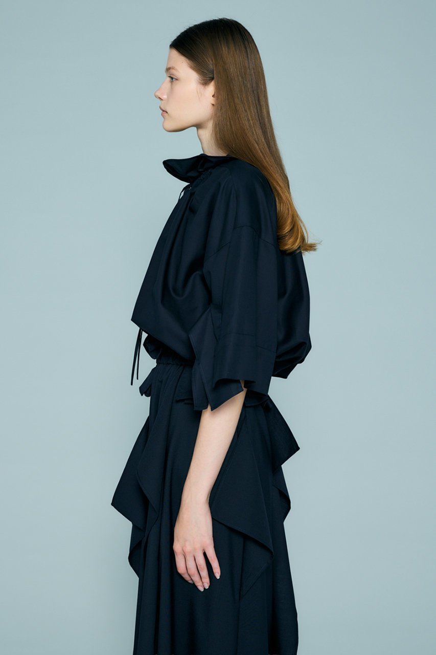 【エンフォルド/ENFOLD】の【4/1 12:00販売開始】HIGH-NECK BLOUSE 人気、トレンドファッション・服の通販 founy(ファニー) 　ファッション　Fashion　レディースファッション　Fashion for Women　トップス・カットソー　Cut & Sew Tops　シャツ・ブラウス・オフィスカジュアル　Elegant Blouses & Button-Ups　エレガント 上品　Elegant　ギャザー　Gathered, Ruffled　ショート　Short, Short Length　シンプル　Simple, Minimal　スクエア　Square, Square Shape　スピンドル　Spindle, Drawcord　スリット　Slit, Slit Detail　スリーブ　Sleeve, Long Sleeve / Short Sleeve　タイプライター　Typewriter Fabric, Crisp Cotton　ドレープ　Drape, Draping Fabric　ハイネック　High Neck, Mock Neck　フロント　Front, Front Design　新作・新入荷　New Arrivals / New In　other-8|ID: prp329100004896568 ipo3291000000036610659