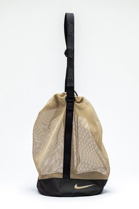 【レイール/Reir】の【NIKE】メッシュショルダープールバッグ 人気、トレンドファッション・服の通販 founy(ファニー) ファッション Fashion レディースファッション Fashion for Women バッグ Bags ポーチ&ミニバッグ Pouches & Mini Bags コンパクト Compact, Small Size メッシュ Mesh, Net Fabric 夏 Summer 軽量 Lightweight, Ultra Light |ID:prp329100004898112