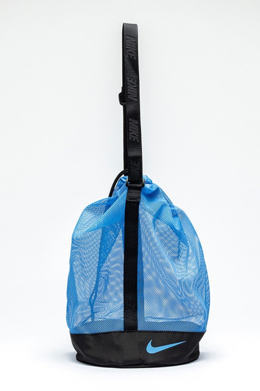 【レイール/Reir】の【NIKE】メッシュショルダープールバッグ インテリア・キッズ・メンズ・レディースファッション・服の通販 founy(ファニー) ファッション Fashion レディースファッション Fashion for Women バッグ Bags ポーチ&ミニバッグ Pouches & Mini Bags コンパクト Compact, Small Size メッシュ Mesh, Net Fabric 夏 Summer 軽量 Lightweight, Ultra Light サックス|ID: prp329100004898112 ipo3291000000036640273