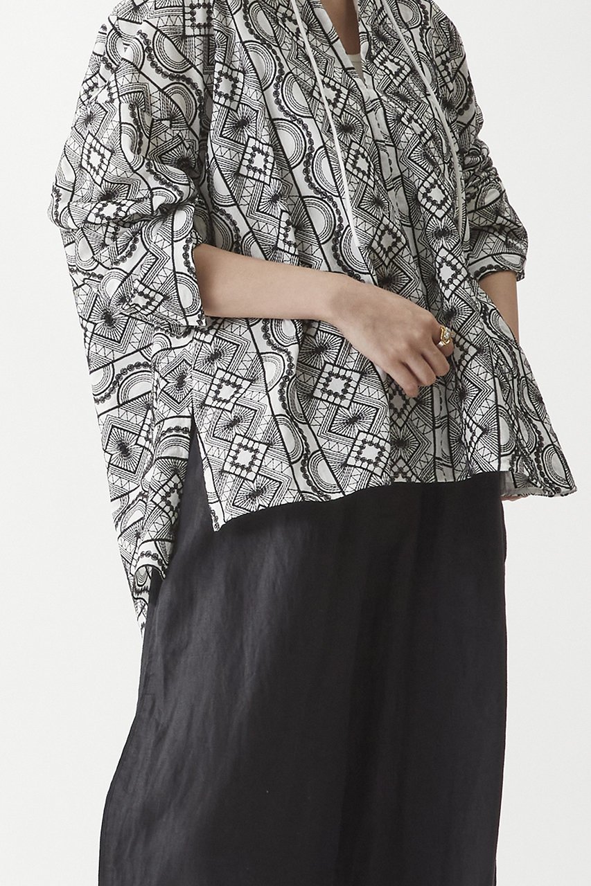 【プルミエ アロンディスモン/1er Arrondissement】のジオメトリックエンブロイダリーキーネックシャツ 人気、トレンドファッション・服の通販 founy(ファニー) 　ファッション　Fashion　レディースファッション　Fashion for Women　トップス・カットソー　Cut & Sew Tops　シャツ・ブラウス・オフィスカジュアル　Elegant Blouses & Button-Ups　アクセサリー　Fashion Accessories　カフス　Cuff Design　スラックス　Slacks, Dress Pants　スリーブ　Sleeve, Long Sleeve / Short Sleeve　ボトム　Bottoms, Lower Wear　リネン　Linen, Linen Fabric　レース　Lace, Lace Fabric　ロング　Long, Long-Length　other-5|ID: prp329100004898788 ipo3291000000036649681