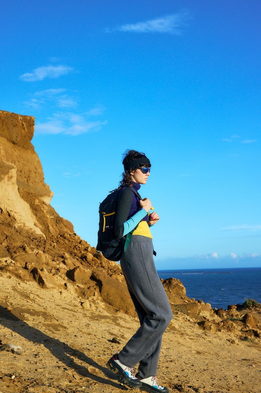 【ナゴンスタンス/nagonstans】のhigh neck L/Sロングスリーブカットソー 人気、トレンドファッション・服の通販 founy(ファニー) 　ファッション　Fashion　レディースファッション　Fashion for Women　トップス・カットソー　Cut & Sew Tops　シャツ・ブラウス・オフィスカジュアル　Elegant Blouses & Button-Ups　ロングTシャツ・Tシャツ　Longline T-Shirts & Tees　カットソー・ベーシックTシャツ　Cut-and-Sewn Tops / Stretch Tees & Basics　カットソー　Cut and Sewn Top　スリット　Slit, Slit Detail　スリーブ　Sleeve, Long Sleeve / Short Sleeve　フィット　Fit, Slim Fit　ブロック　Block, Solid Block Pattern　ロング　Long, Long-Length　冬　Winter / This Winter　other-5|ID: prp329100004898982 ipo3291000000036651552