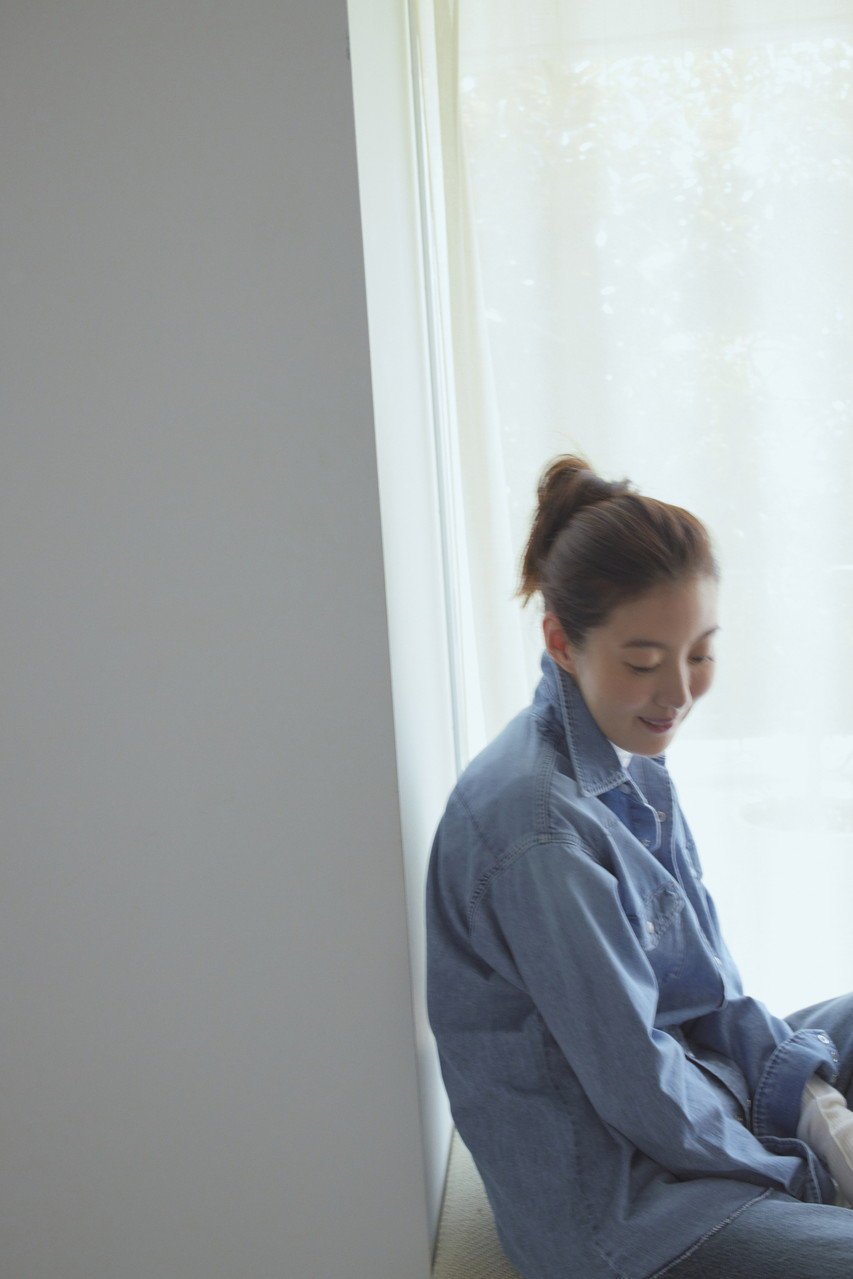 【マイ ウィークネス/MY WEAKNESS】のBilly Shirt 人気、トレンドファッション・服の通販 founy(ファニー) 　ファッション　Fashion　レディースファッション　Fashion for Women　トップス・カットソー　Cut & Sew Tops　シャツ・ブラウス・オフィスカジュアル　Elegant Blouses & Button-Ups　クラシック　Classic, Timeless Style　シンプル　Simple, Minimal　スリーブ　Sleeve, Long Sleeve / Short Sleeve　デニム　Denim, Jeans Material　バランス　Balance, Style Balance　フラップ　Flap, Flap Pocket　ポケット　Pocket, Pocket Detail　ヨーク　Yoke, Yoke Design　ロング　Long, Long-Length　人気　Popular, Best Seller　今季　This Season, Current Season　other-8|ID: prp329100004899090 ipo3291000000036653272