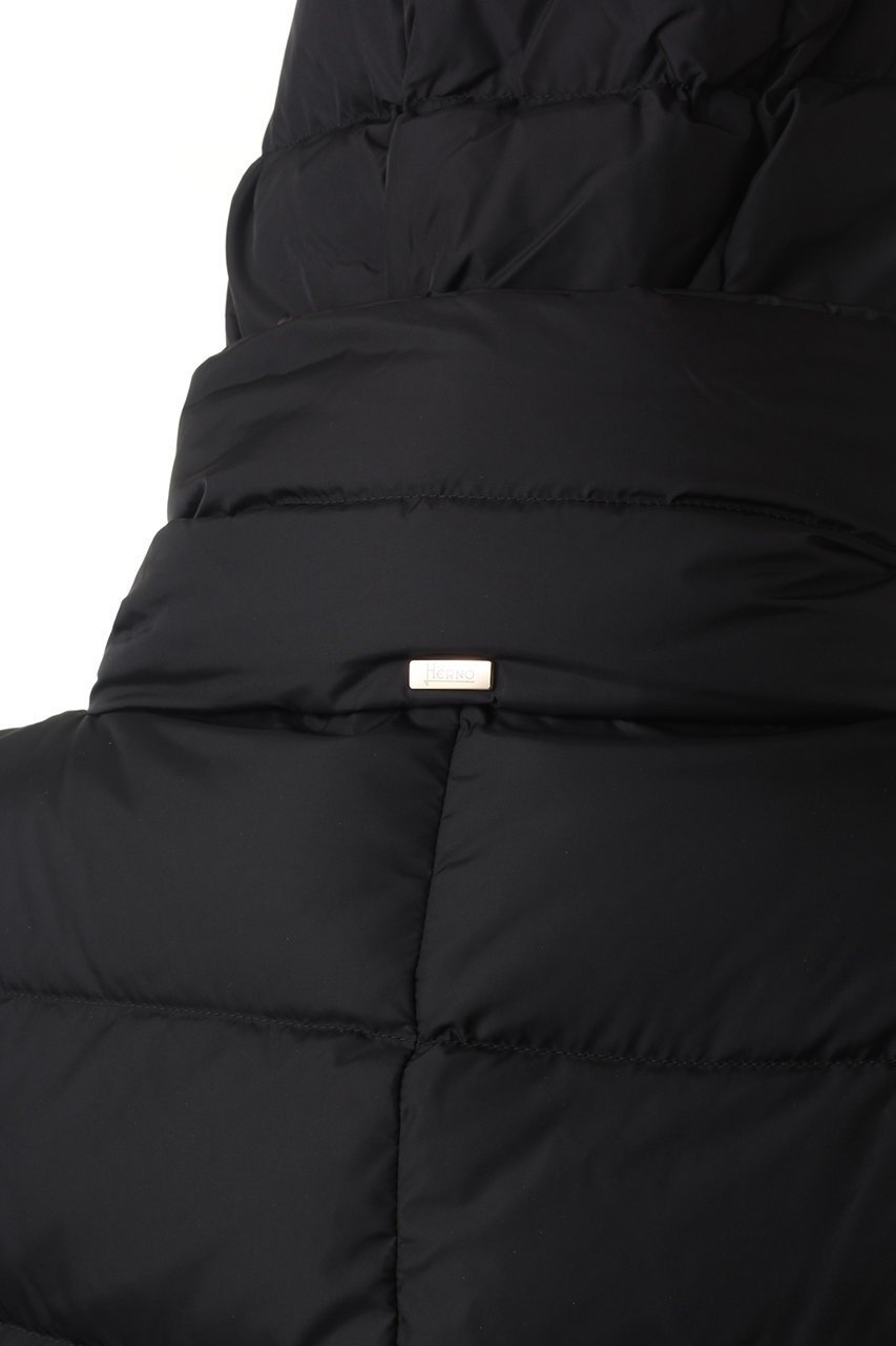 【ヘルノ/HERNO】のナイロンダウン フーディーコート 人気、トレンドファッション・服の通販 founy(ファニー) 　ファッション　Fashion　レディースファッション　Fashion for Women　アウター　Coat / Outerwear Collection　コート・ロングコート・ピーコート　Long Coats, Peacoats & More　ダウン　Down, Puffer　バランス　Balance, Style Balance　フィット　Fit, Slim Fit　ミドル　Middle Length, Mid Height　リブニット　Rib Knit, Ribbed Knit　エレガント 上品　Elegant　軽量　Lightweight, Ultra Light　防寒　Cold Protection, Winter-Ready　other-6|ID: prp329100004899139 ipo3291000000036654141