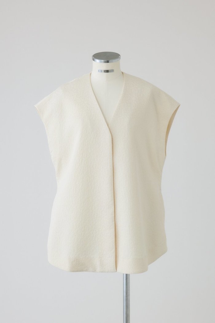 【リムアーク/RIM.ARK】のGlossy JQ shape vest/ベスト インテリア・キッズ・メンズ・レディースファッション・服の通販 founy(ファウニー) https://founy.com/ ファッション Fashion レディースファッション Fashion for Women アウター Coat / Outerwear Collection レディースジャケット・軽アウター Jackets おすすめ Recommended / Our Picks シェイプ Shape, Slim Fit ジャケット Jacket, Outerwear セットアップ Set-Up, Coordinated Outfit ベスト Vest, Waistcoat エレガント 上品 Elegant ビジネス 仕事 通勤 Business / Work / Commuting |ID: prp329100004899543 ipo3291000000036657660